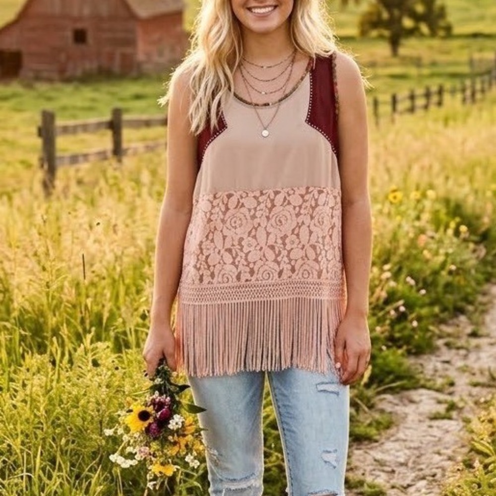 Gimmicks by BKE Southwestern Lace Fringe Studded Sleeveless Top Burgundy Women L